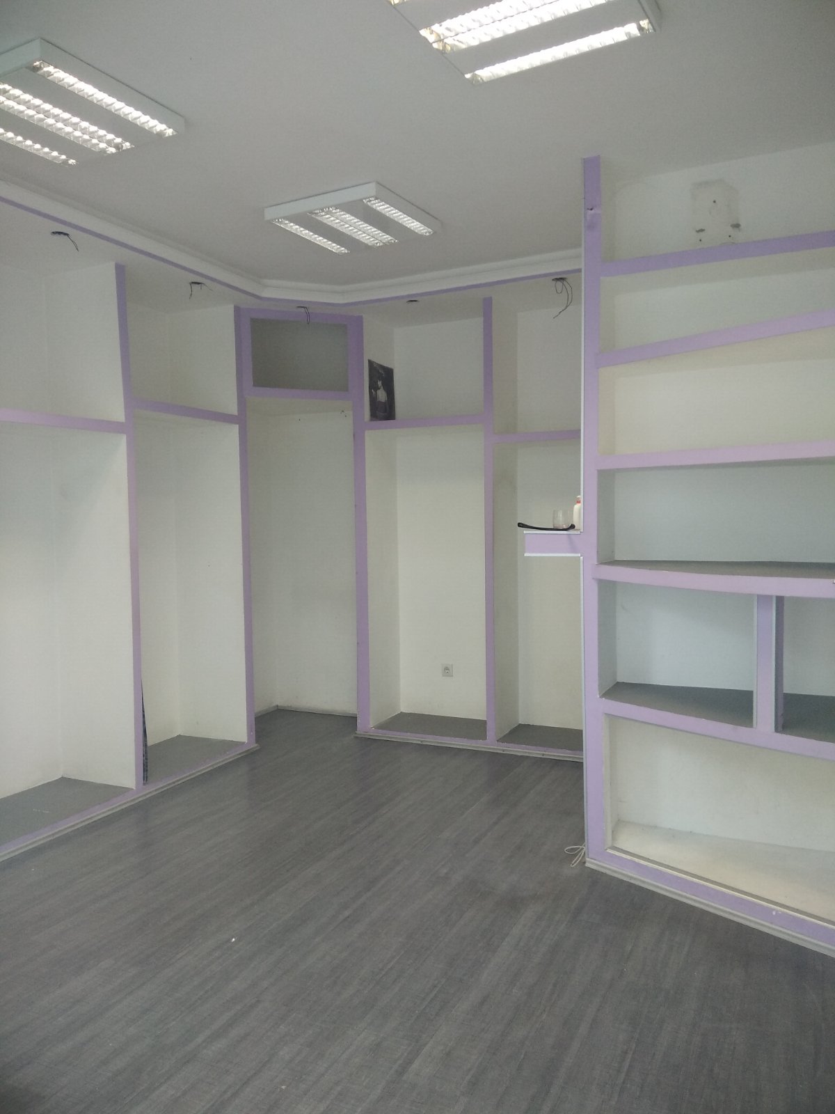 Prodaje se lokal u TC Kumodraška