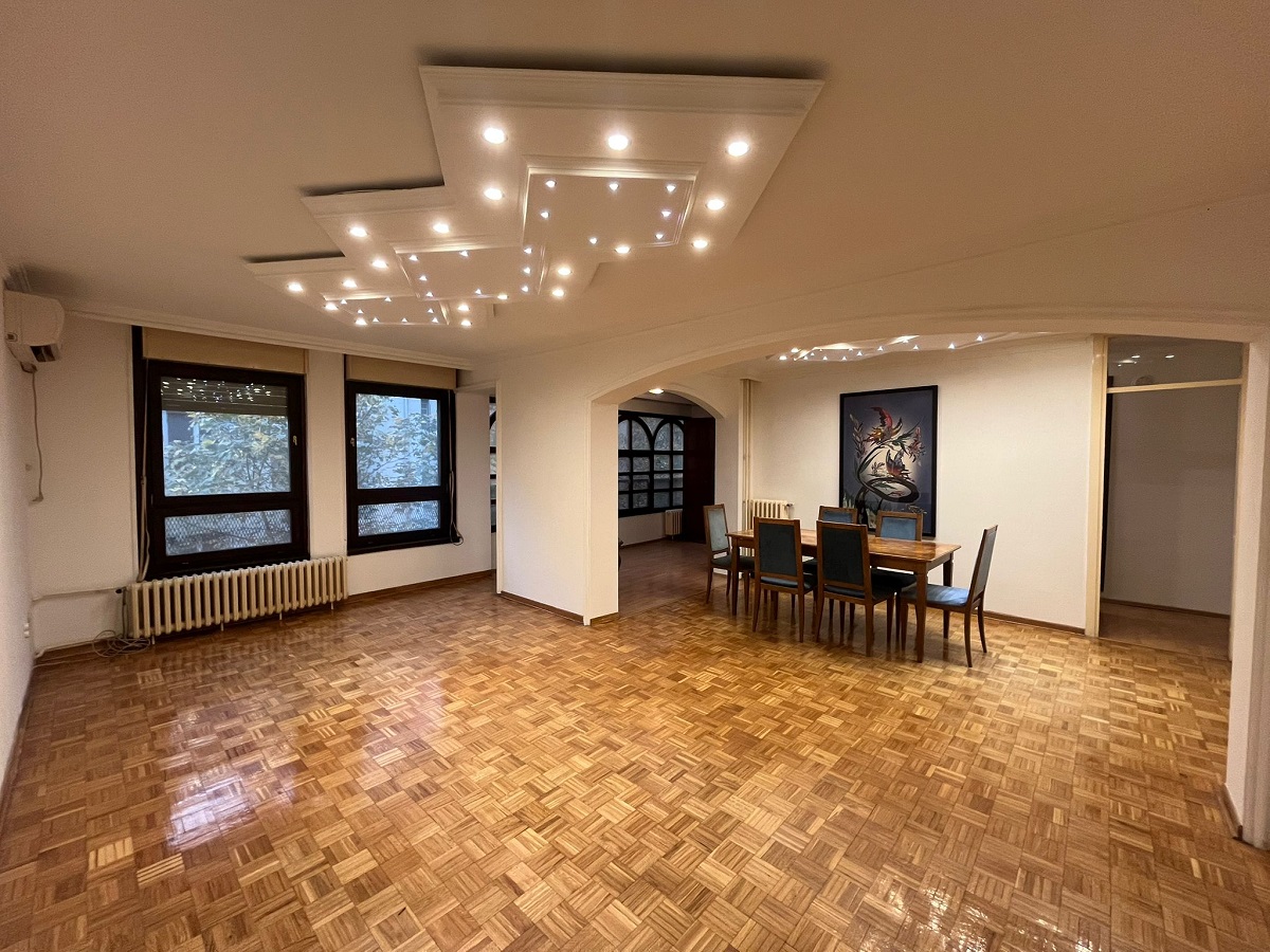 Izdajemo četvorosoban stan, Vukov Spomenik, 115m²