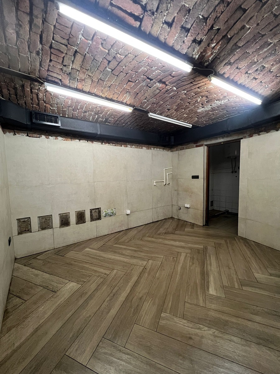 Prodajemo lokal, Terazije, 82m²