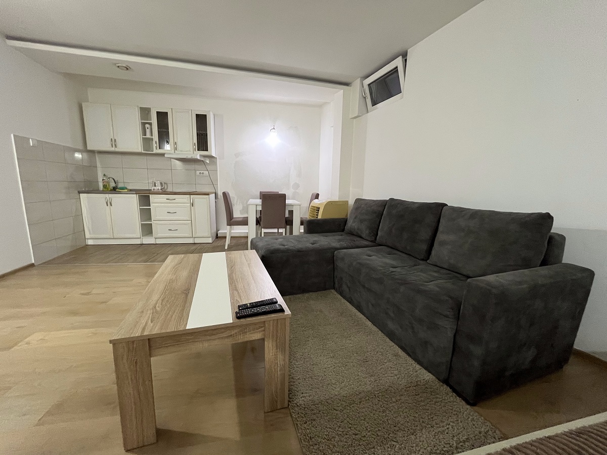 Prodajemo dvosoban stan, Centar, 72m²