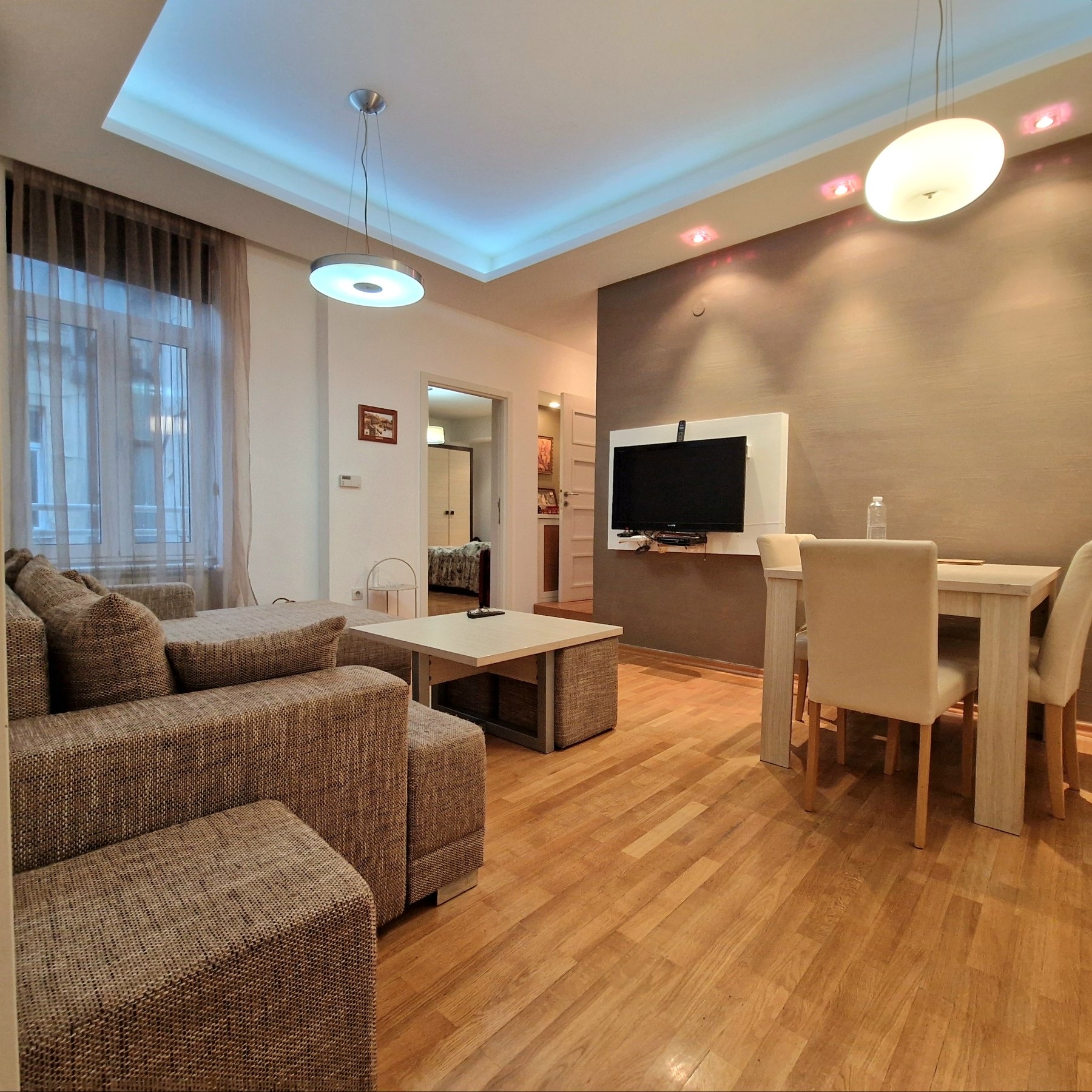 Prodajemo trosoban stan, Cvetni Trg, 71m²