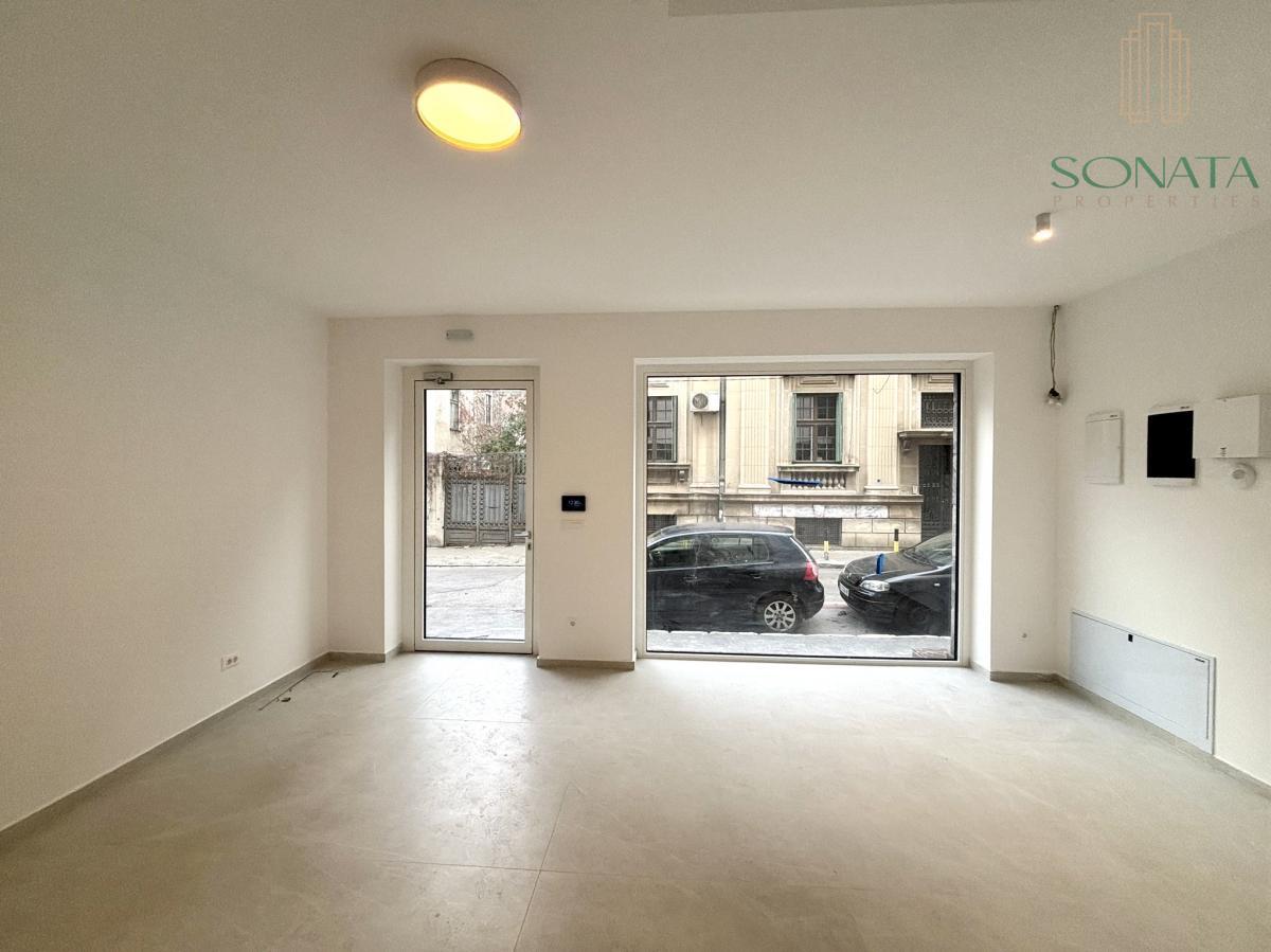 Odličan lokal sa izlogom od 30m2, Koste Stojanovća